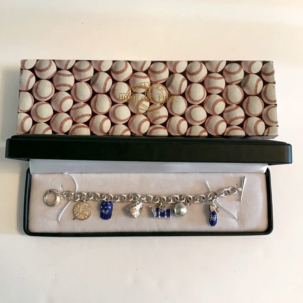 Blyleven Silver Plated NY Yankees Charm Bracelet